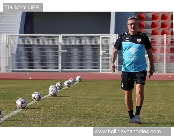 美国足球明星在职场新挑战中展现多才多艺的打工经历与人生启示